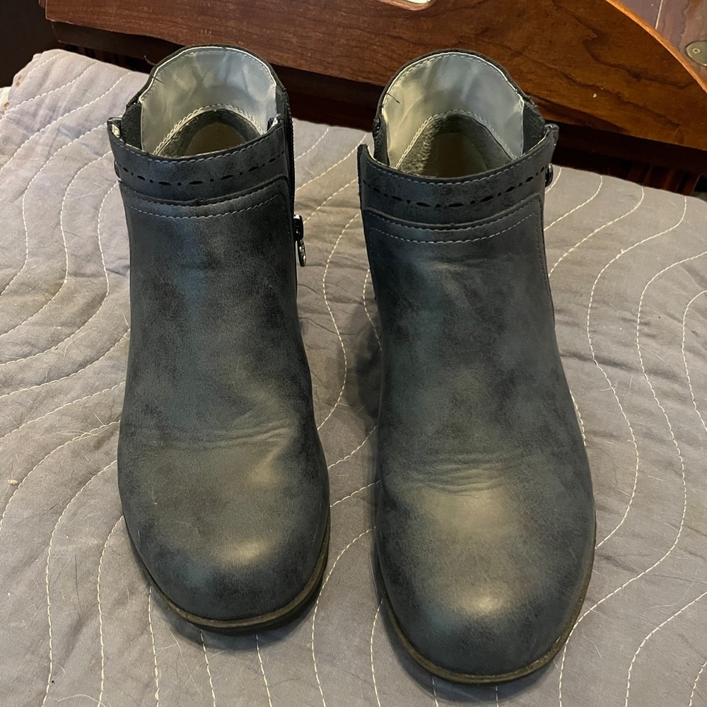 J Sport Memory Foam Shoes